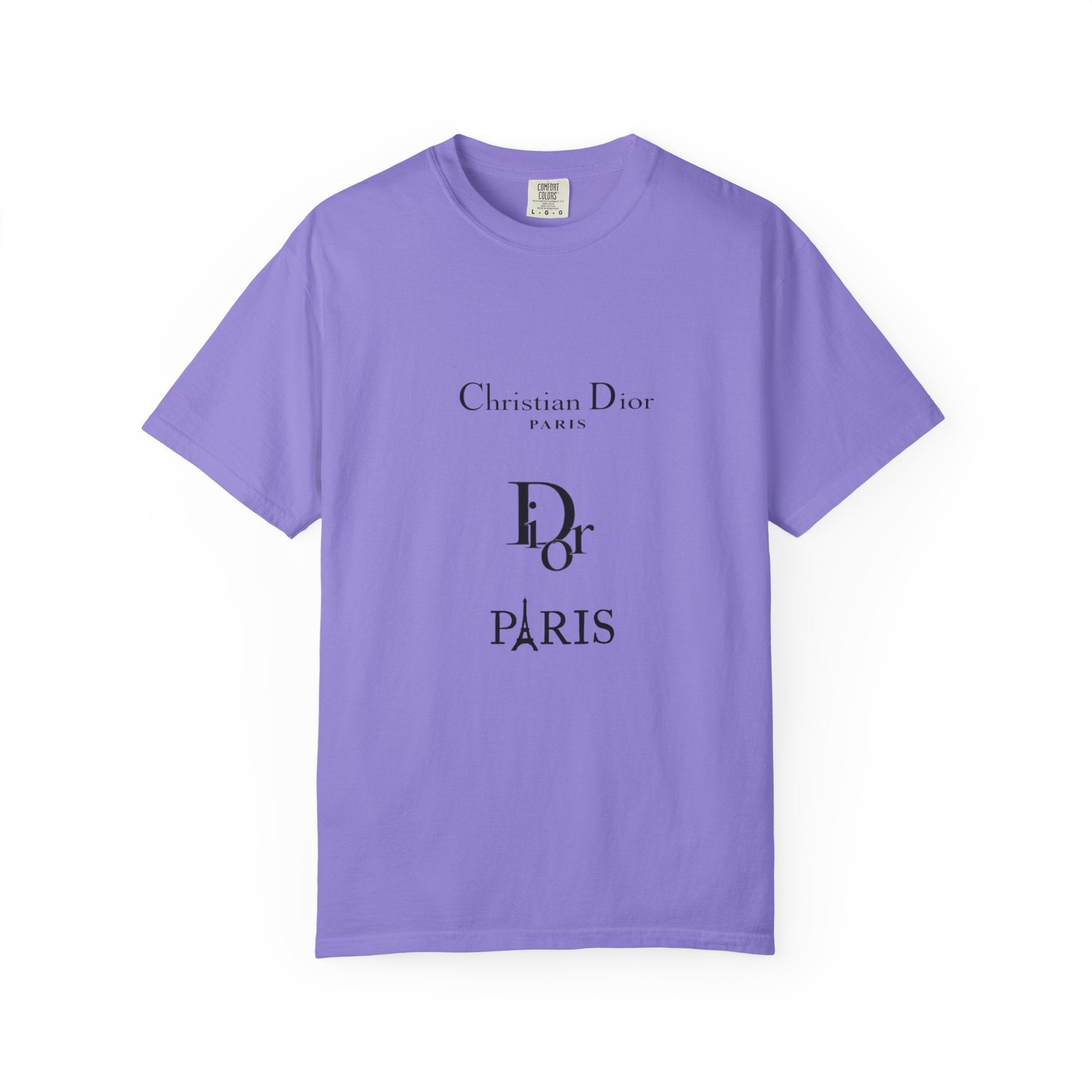 Chic Paris Graphic Tee, Fashionable Casual T-Shirt, Stylish Streetwear, Gift for Fashion Lovers, Travel Souvenir