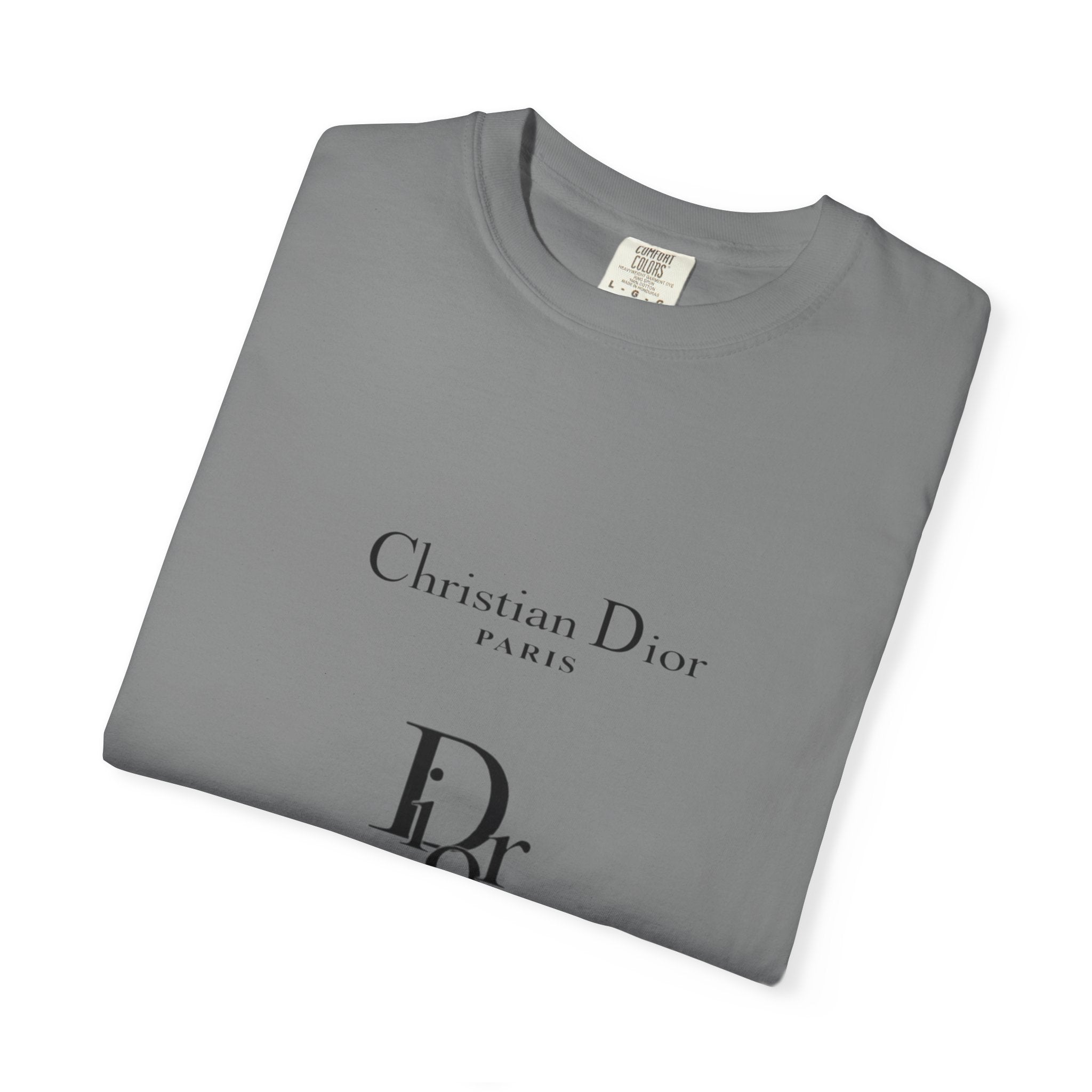 Chic Paris Graphic Tee, Fashionable Casual T-Shirt, Stylish Streetwear, Gift for Fashion Lovers, Travel Souvenir