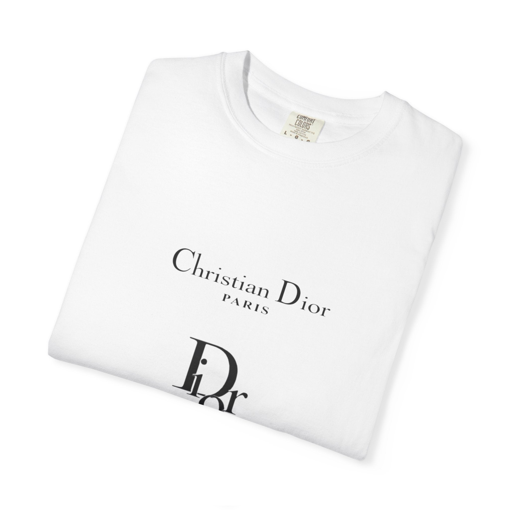 Chic Paris Graphic Tee, Fashionable Casual T-Shirt, Stylish Streetwear, Gift for Fashion Lovers, Travel Souvenir