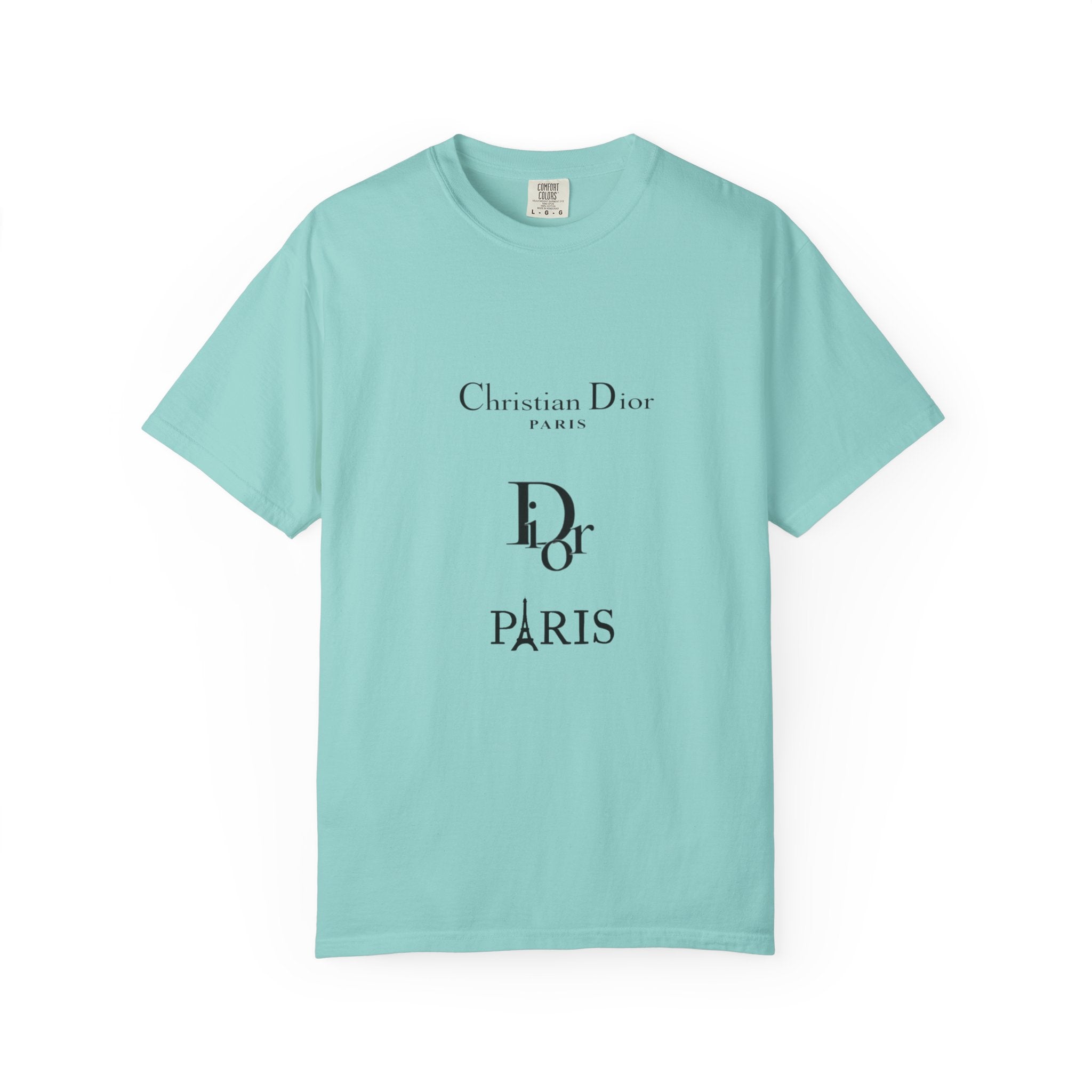 Chic Paris Graphic Tee, Fashionable Casual T-Shirt, Stylish Streetwear, Gift for Fashion Lovers, Travel Souvenir