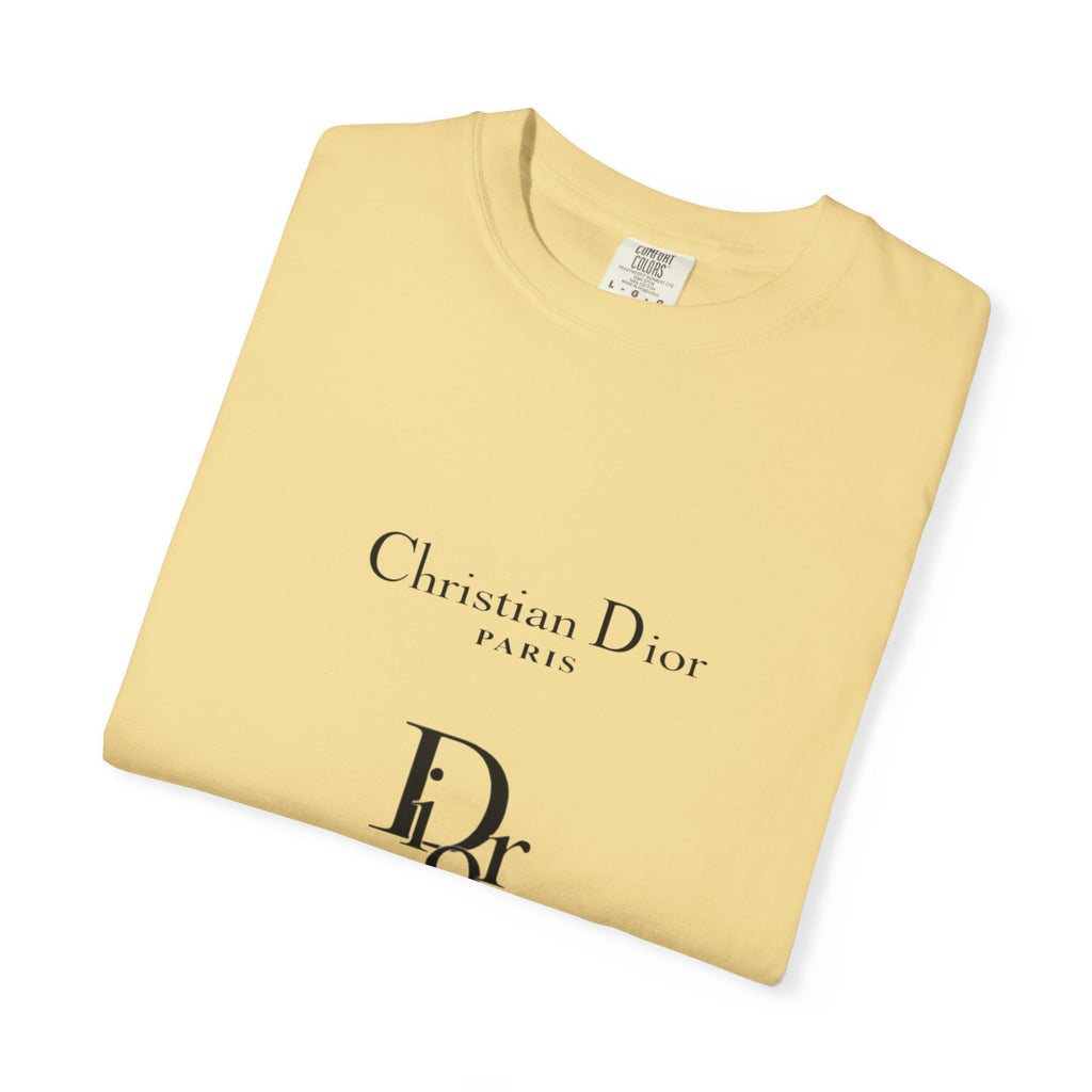 Chic Paris Graphic Tee, Fashionable Casual T-Shirt, Stylish Streetwear, Gift for Fashion Lovers, Travel Souvenir