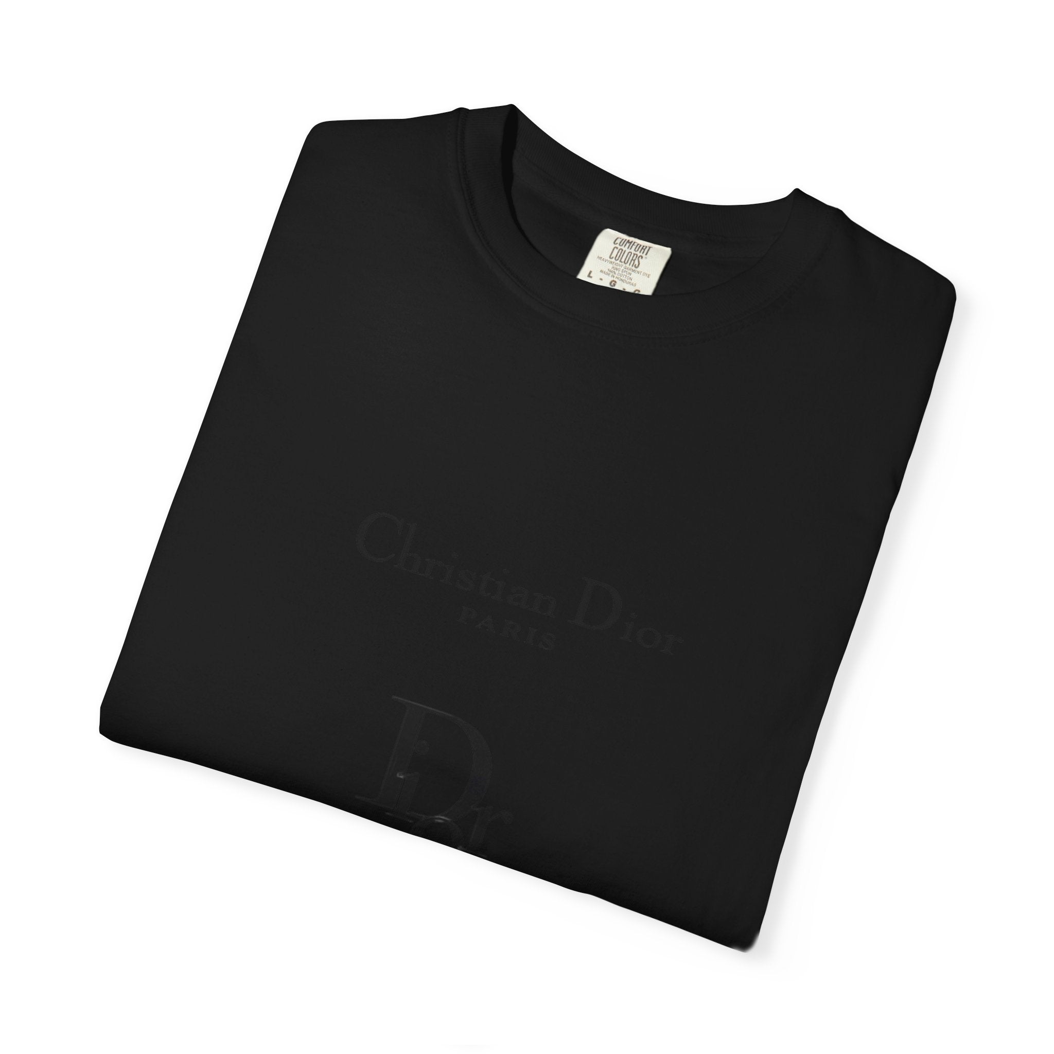 Chic Paris Graphic Tee, Fashionable Casual T-Shirt, Stylish Streetwear, Gift for Fashion Lovers, Travel Souvenir