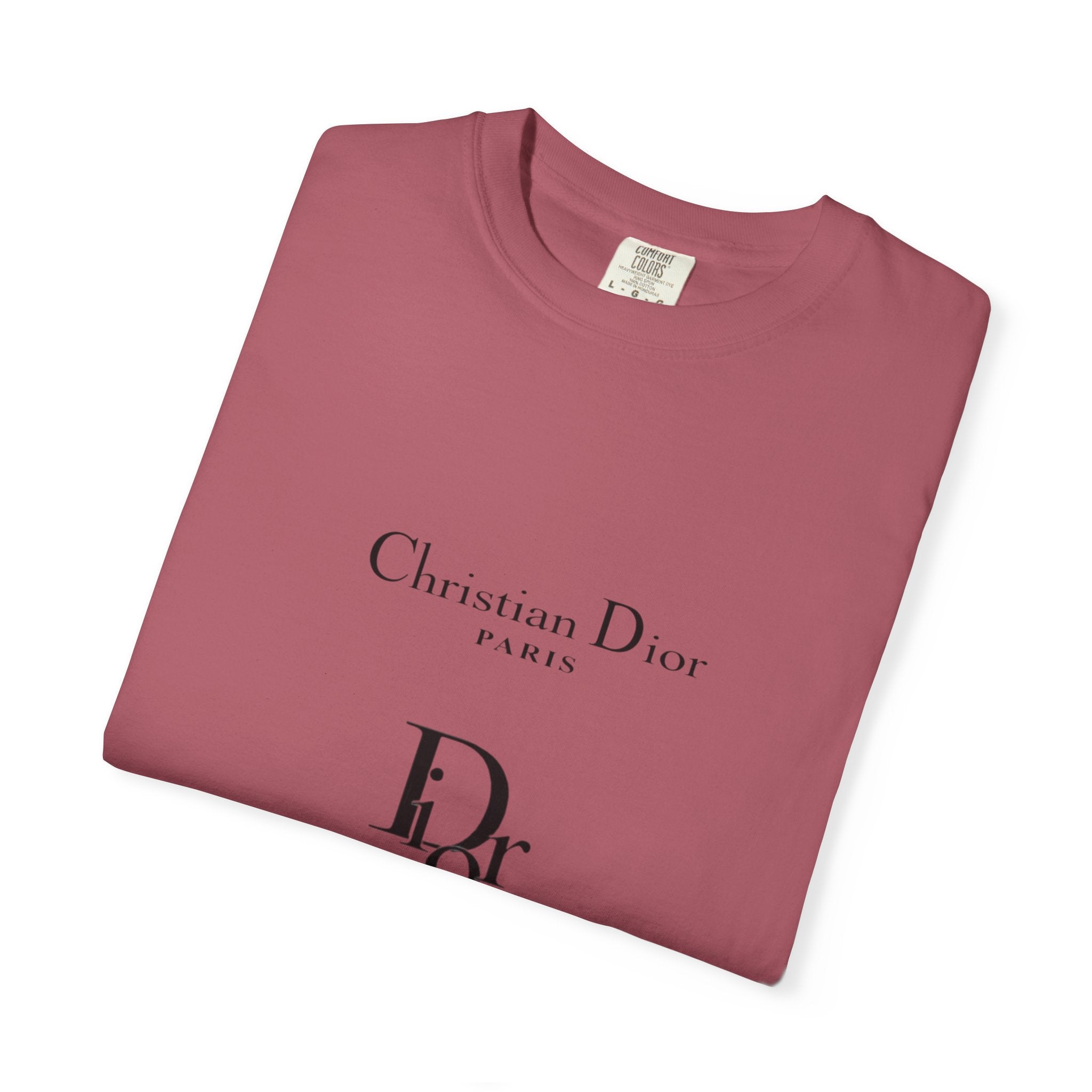 Chic Paris Graphic Tee, Fashionable Casual T-Shirt, Stylish Streetwear, Gift for Fashion Lovers, Travel Souvenir
