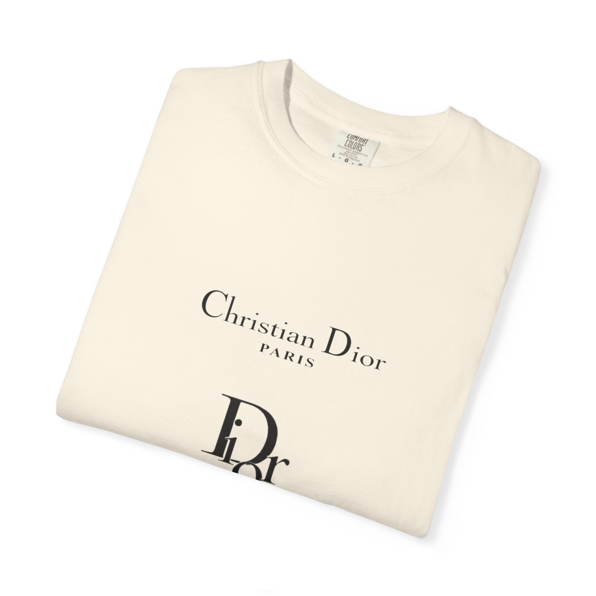 Chic Paris Graphic Tee, Fashionable Casual T-Shirt, Stylish Streetwear, Gift for Fashion Lovers, Travel Souvenir
