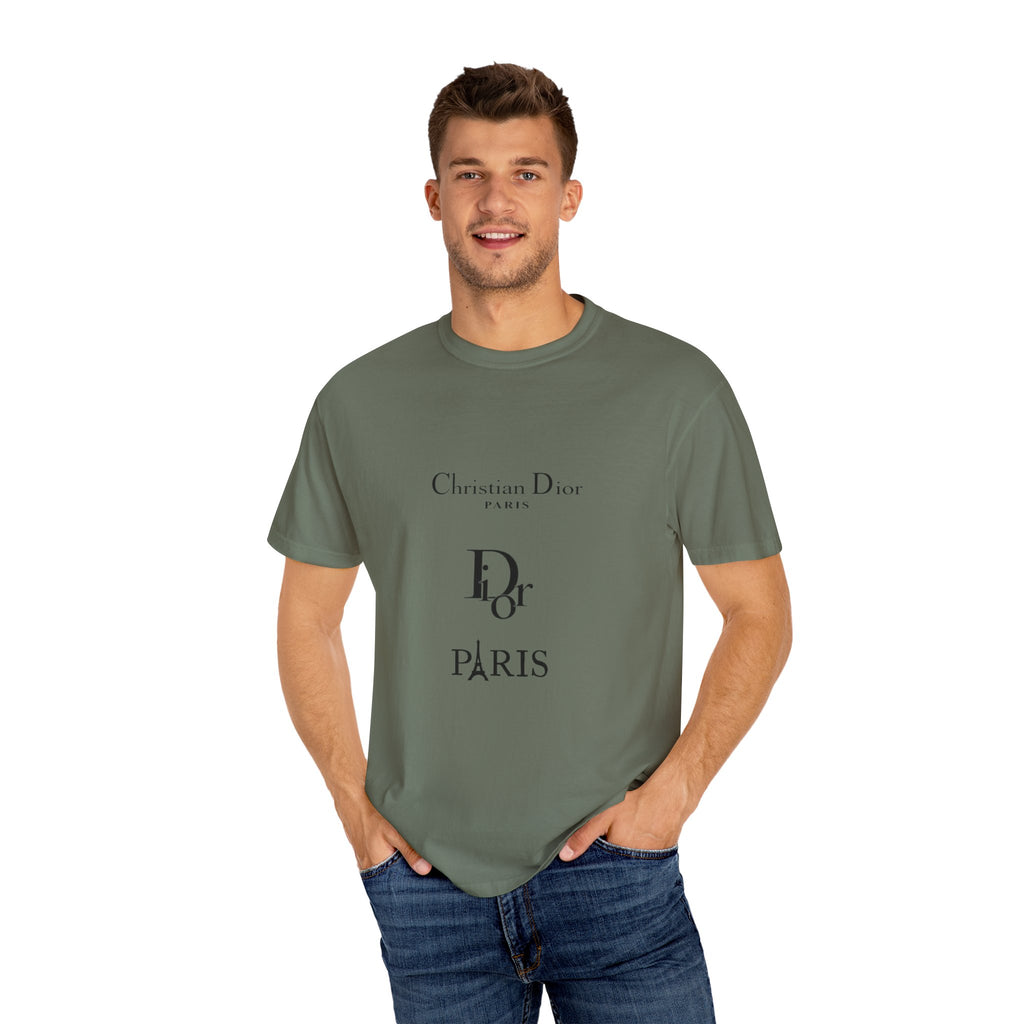 Chic Paris Graphic Tee, Fashionable Casual T-Shirt, Stylish Streetwear, Gift for Fashion Lovers, Travel Souvenir